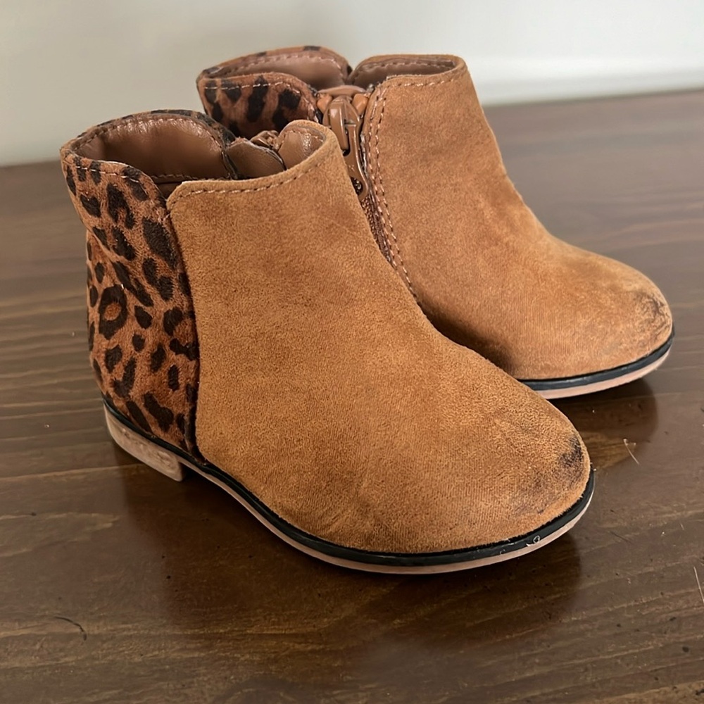 Cat & Jack Booties Toddler size 5